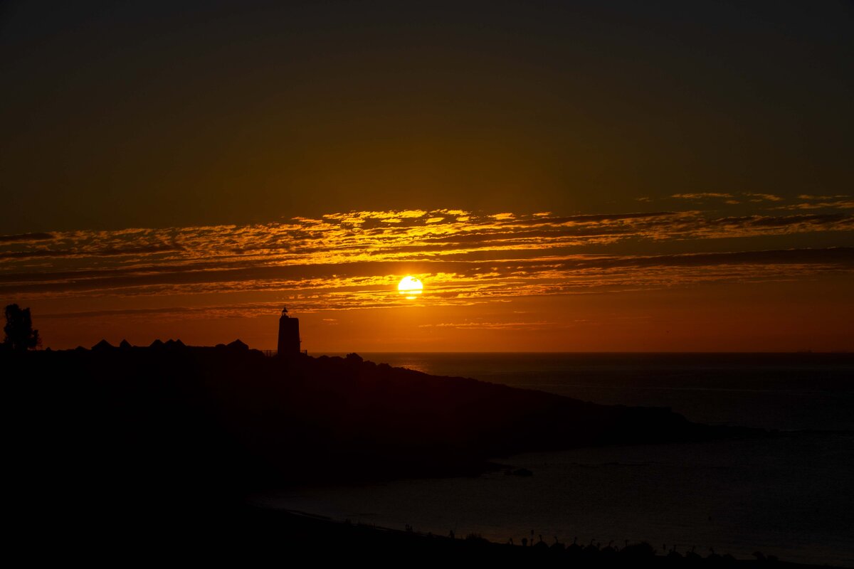 2022-08-sunrise-vuurtoren-dark.jpg